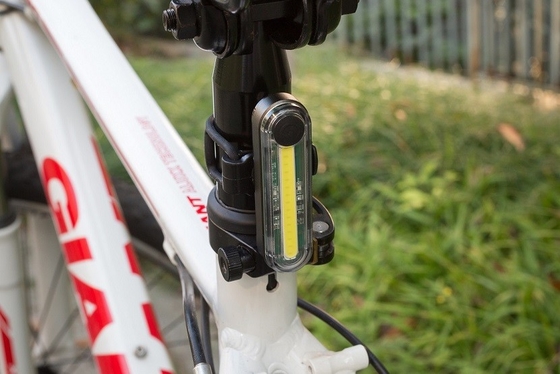 Bicicletta ricaricabile luminosa eccellente 72*20*32mm della montagna della luce della bici del LED