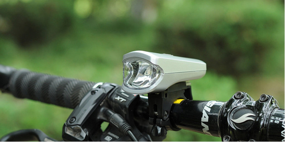 Luce ricaricabile della bicicletta di 60LM USB con la fonte impermeabile del materiale IPX4 LED dell'ABS